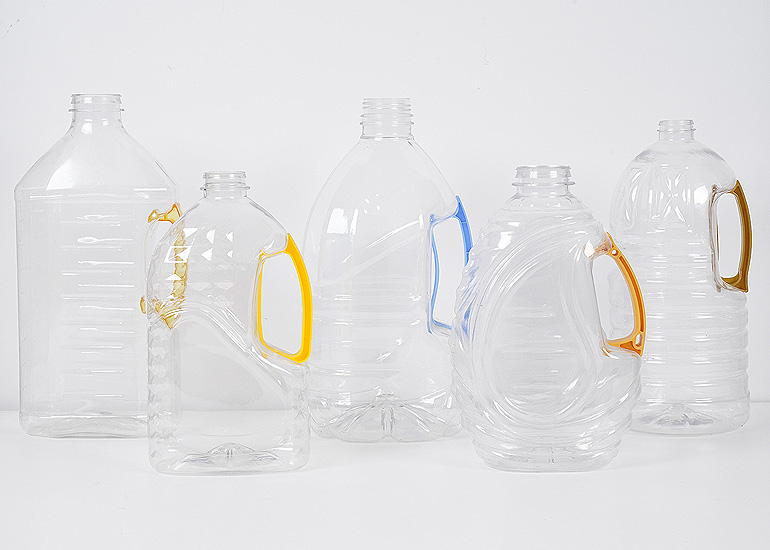 Semi automatic blow moulding machine